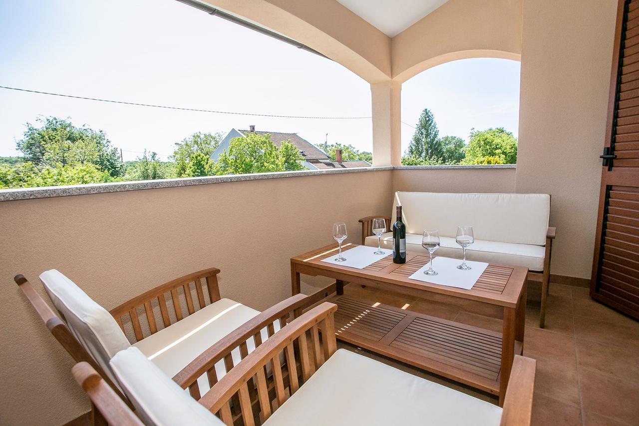 Apartment Stanko Vrvari Bagian luar foto