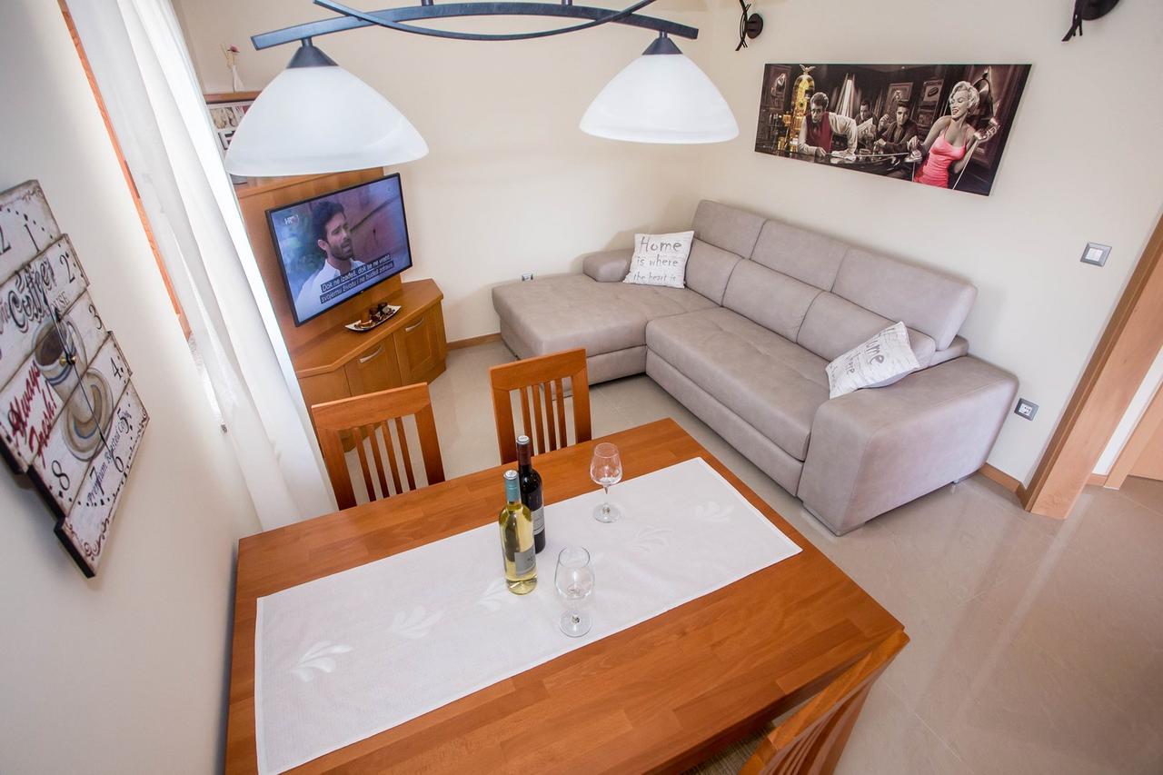 Apartment Stanko Vrvari Bagian luar foto