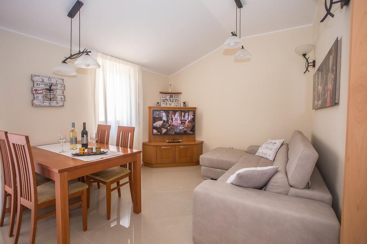 Apartment Stanko Vrvari Bagian luar foto